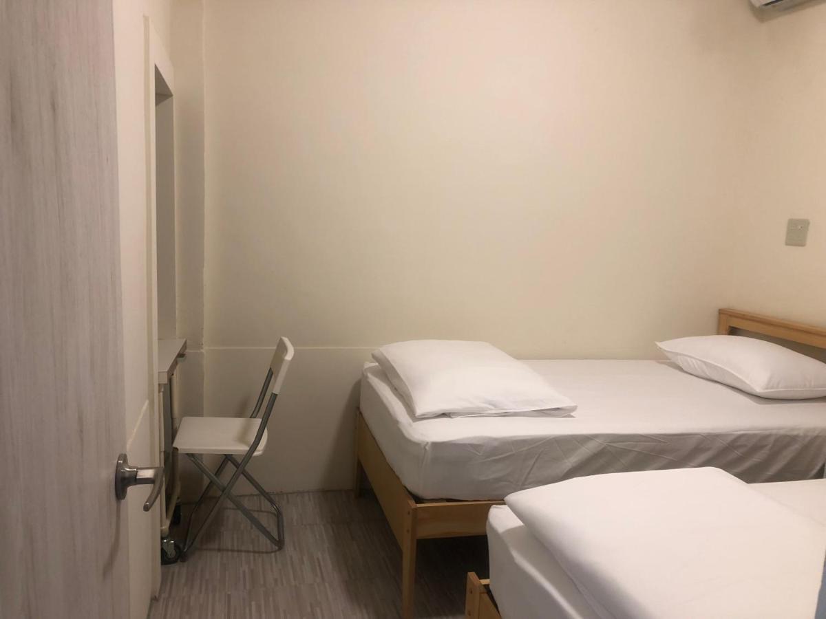 Simple Walk Guest House 小公寓 Tainan Eksteriør billede