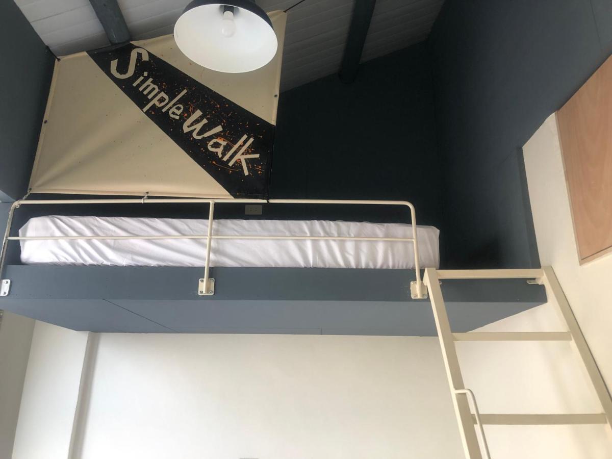 Simple Walk Guest House 小公寓 Tainan Eksteriør billede